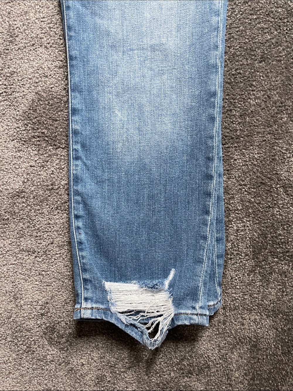 Frame Denim Le High Straight. Light Blue Distressed straight leg Jeans 31 - Picture 3 of 8
